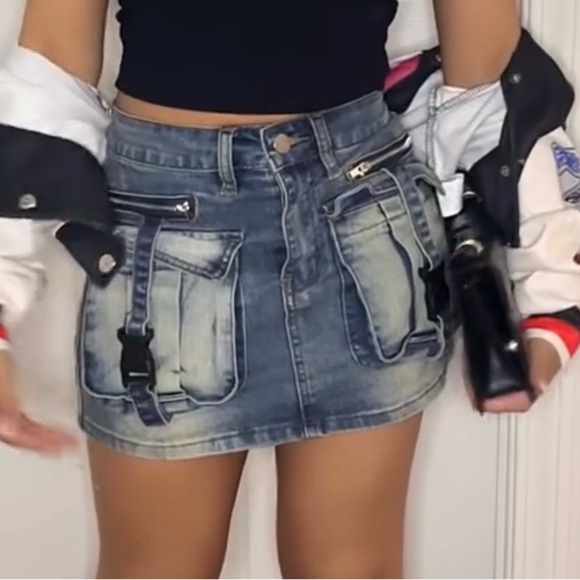 Cargo Mini Skirt - Picture 4 of 4